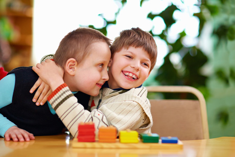 Kinder beim Spielen Kinder beim Spielen